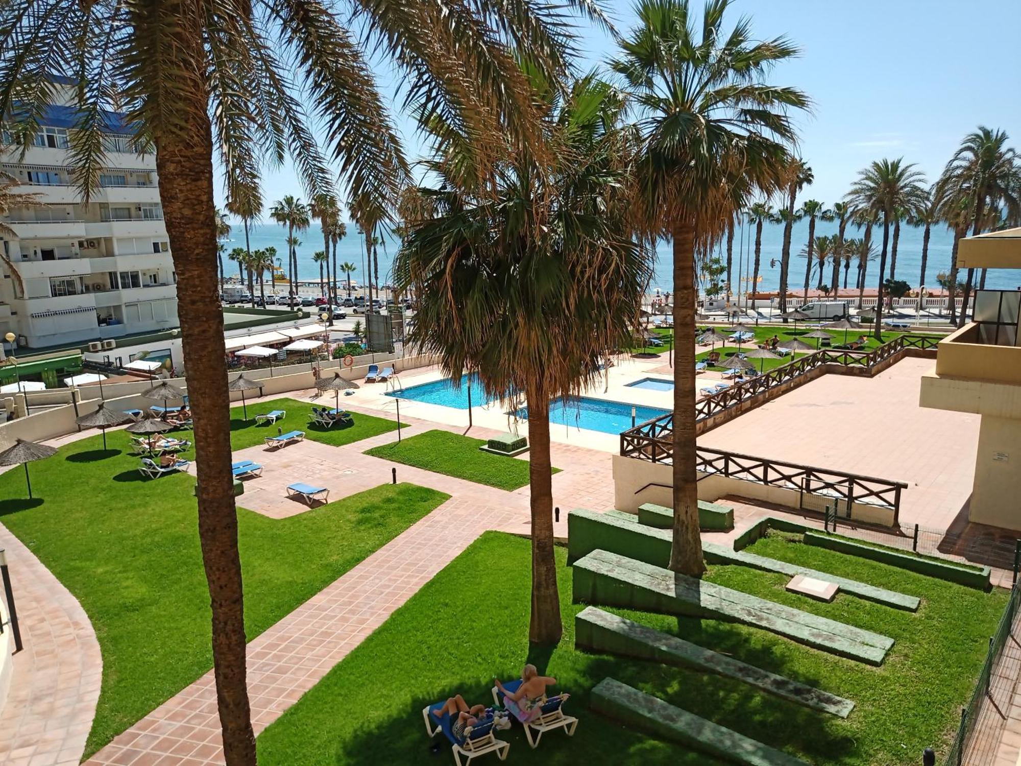 1 Paradise Of Benalmadena Costa Residencial Aloha Playa Vistas Al Mar, Front Beach Mini Duplex Bagian luar foto